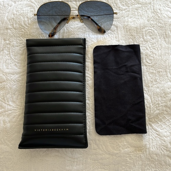 Victoria Beckham Black and Gold Aviator Glasses - Picture 6 of 8